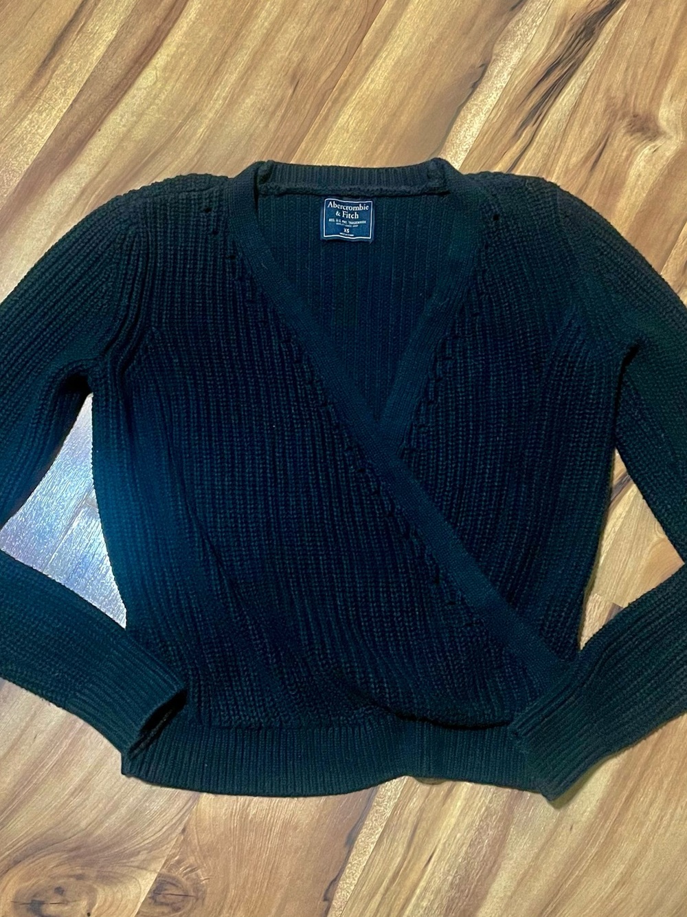 Abercrombie LuxeLoft Black Front Cross Faux Wrap Ribbed Sweater Size XS